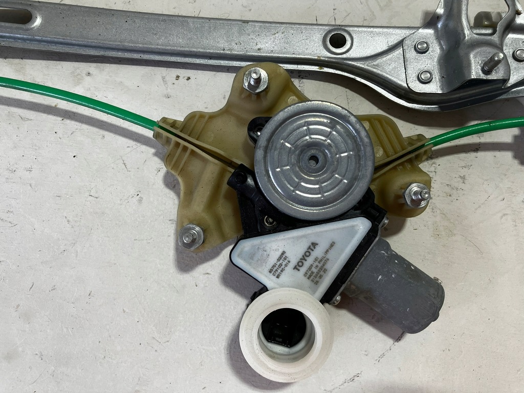 фото №8, Corolla e21 механизм подъёма стекло левый задняя