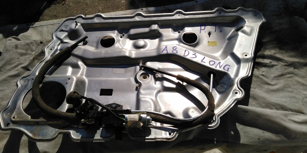 фото №1, Audi a8 d3 long подъемник стекло правый задняя шторка