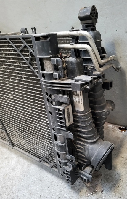 Радиатор вентиляторы комплект opel insignia a 2,0cdti автоматическая коробка передач Цена