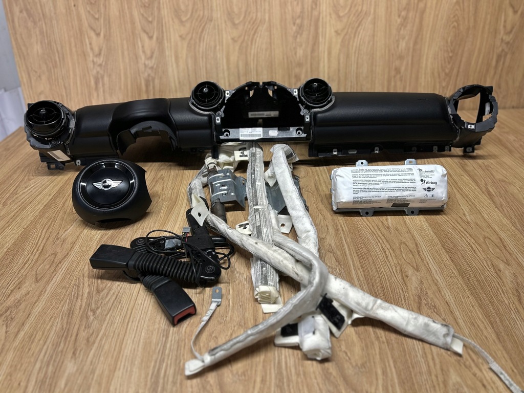 фото №1, Панель приладів консоль подушки безпеки mini countryman r60. оригінал.