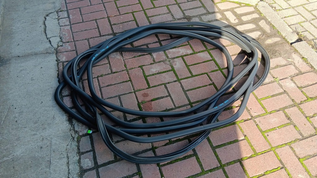 фото №1, Прокладка дверь peugeot 308 iii t10 kombi