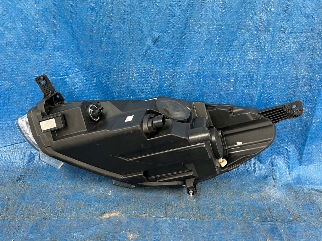 Ford fiesta mk8 права лампа лінза + led в Україні