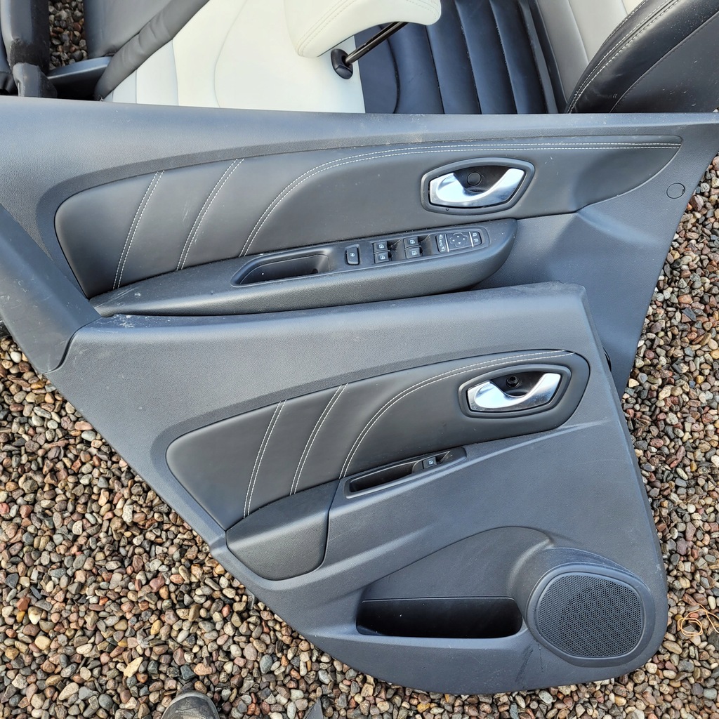 фото №5, Сидіння заднє сидіння спинка ремені перехідник renault clio iv initiale paris