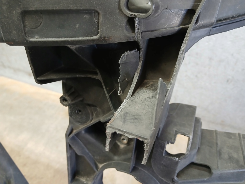 фото №5, Pas передний audi q7 4l 4l0805594