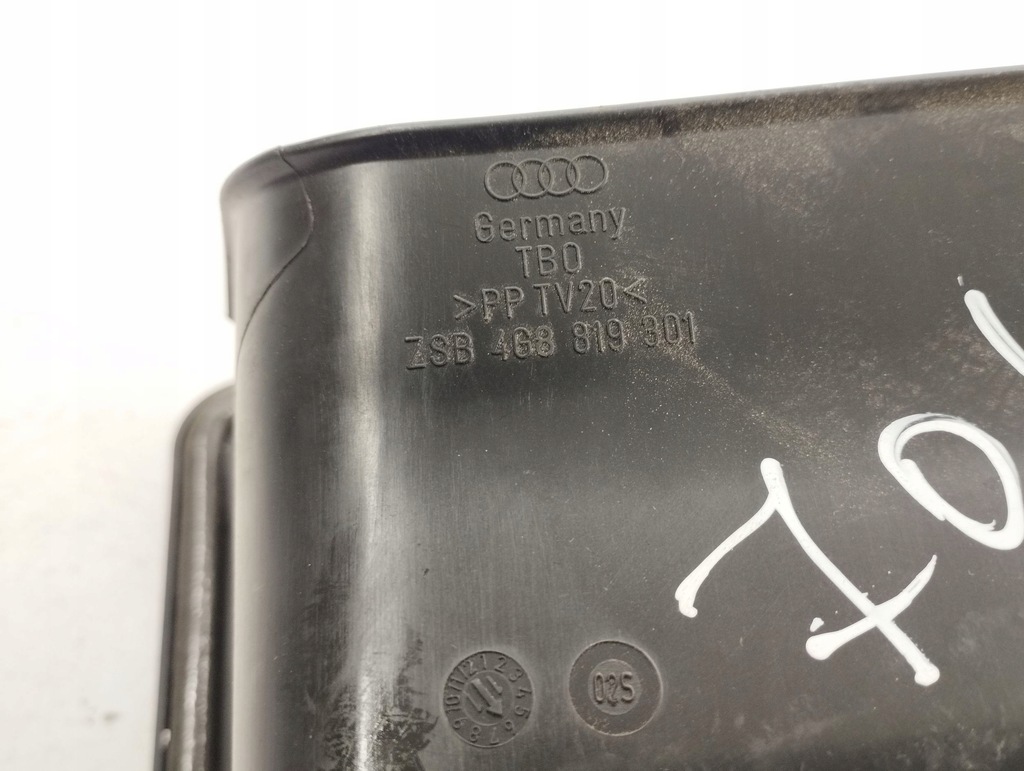 фото №7, Audi a7 s7 4g 2011 решітка вентиляційна pod бампером заднім