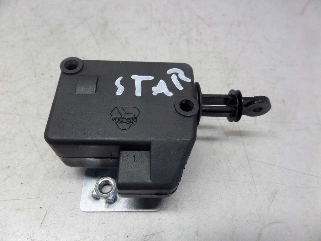 фото №1, Привод крышка заливной топлива space star i 98-05