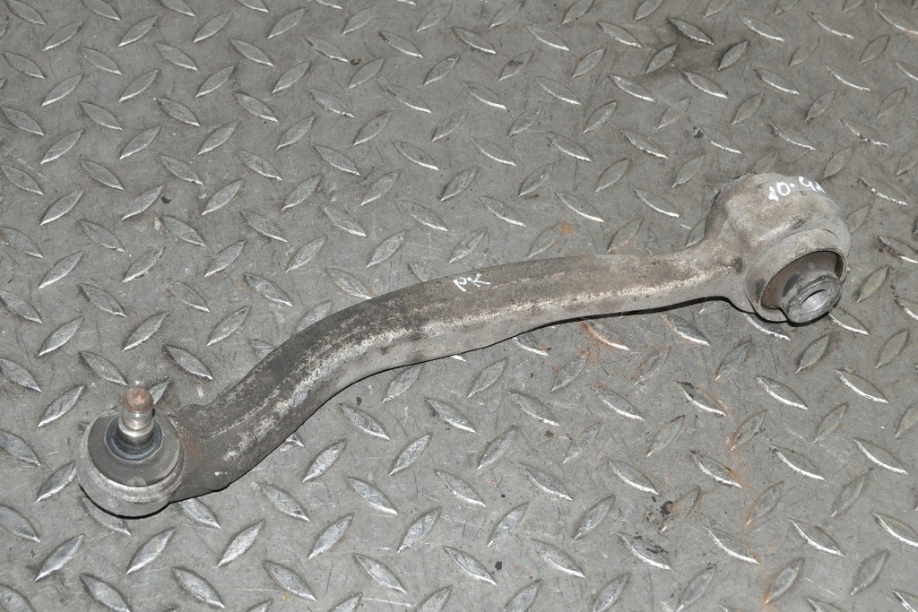 фото №1, Mercedes r172 slk250 2011 rhd передний левый рычаг