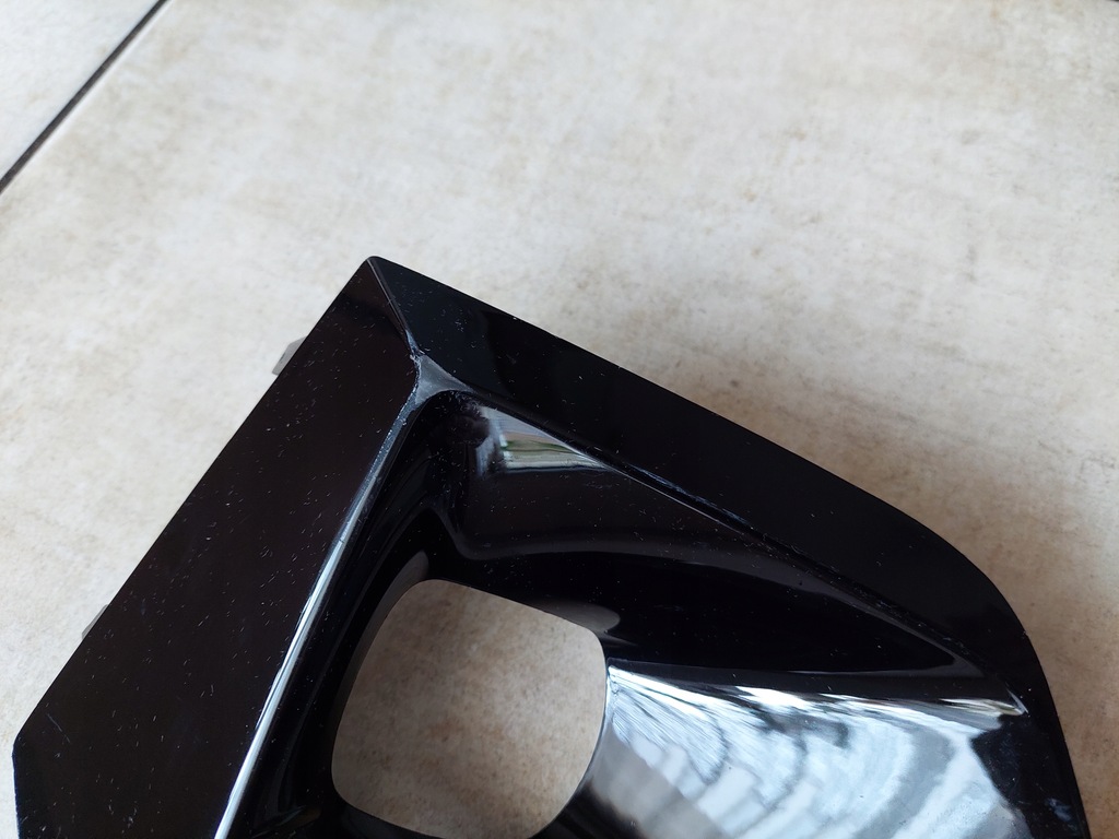 фото №8, Решётка бампера - перед - peugeot 2008 ii