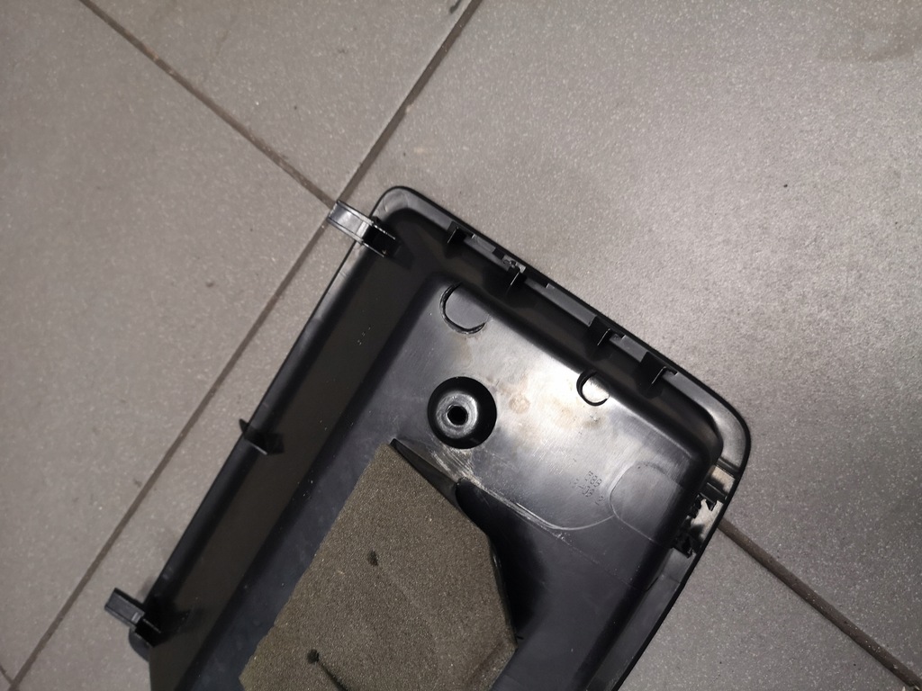 фото №7, Бардачок полка vw golf v 1k0857921d