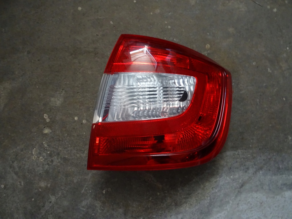 фото №1, Skoda rapid liftback лампа задня права 5jh945096