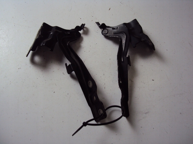 фото №1, Петли капот kia sorento ii 09- eb