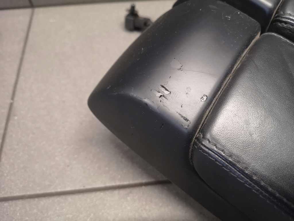 фото №9, Підлокітник середній чорний шкіра audi a8 d3 lift