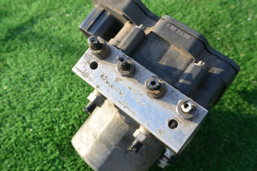 фото №8, Насос abs 3.0 d rwd привод задняя maserati quattroporte vi ghibli ii