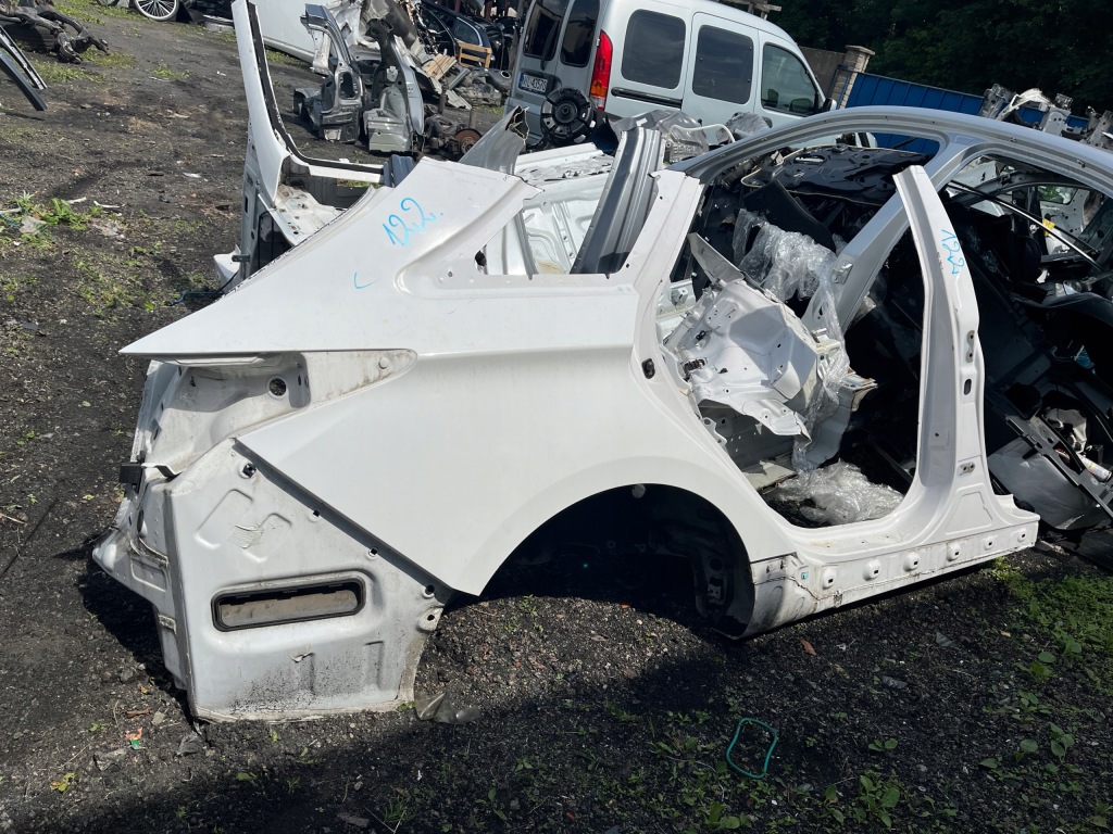 фото №1, 122 hyundai i40 крыло задний правый kombi