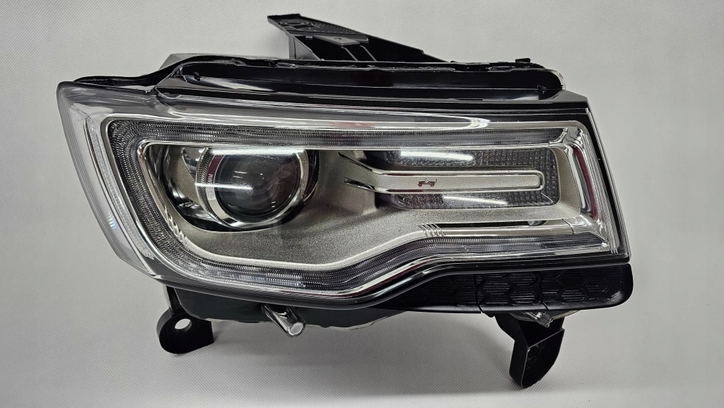 фото №1, Jeep grand cherokee wk2 lift лампа перед правая eu