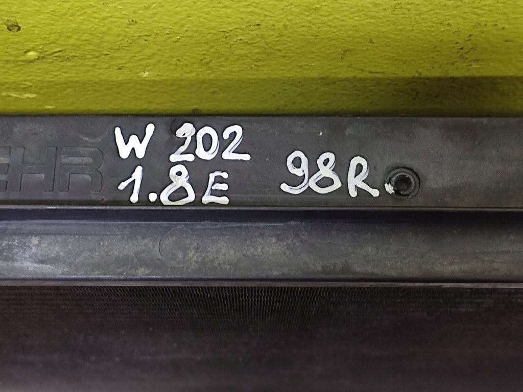 Mercedes w202 1.8 радиатор воды 2025002103 Доставка