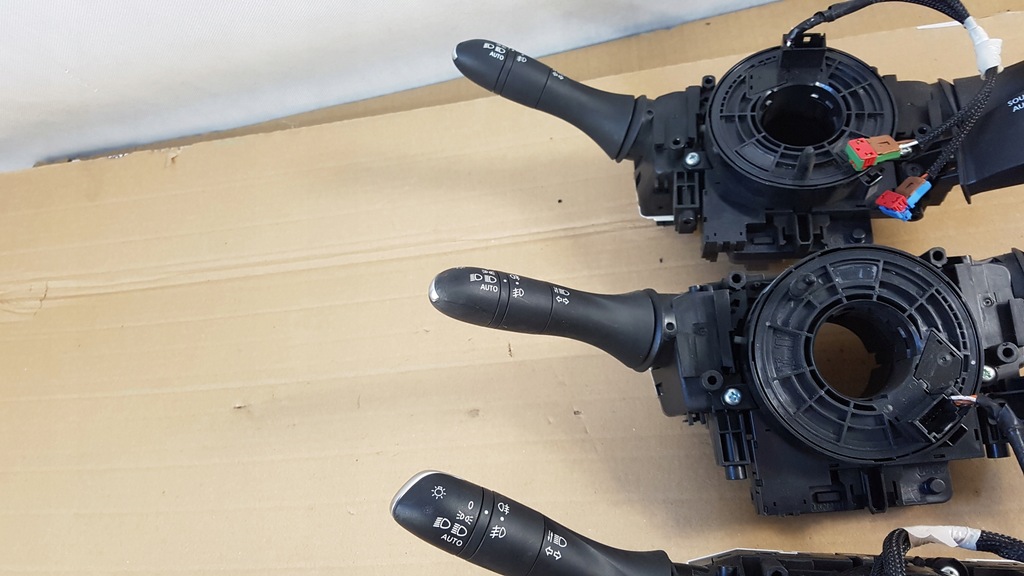 фото №4, Переключатель комбинированный лента renault megane iv hb