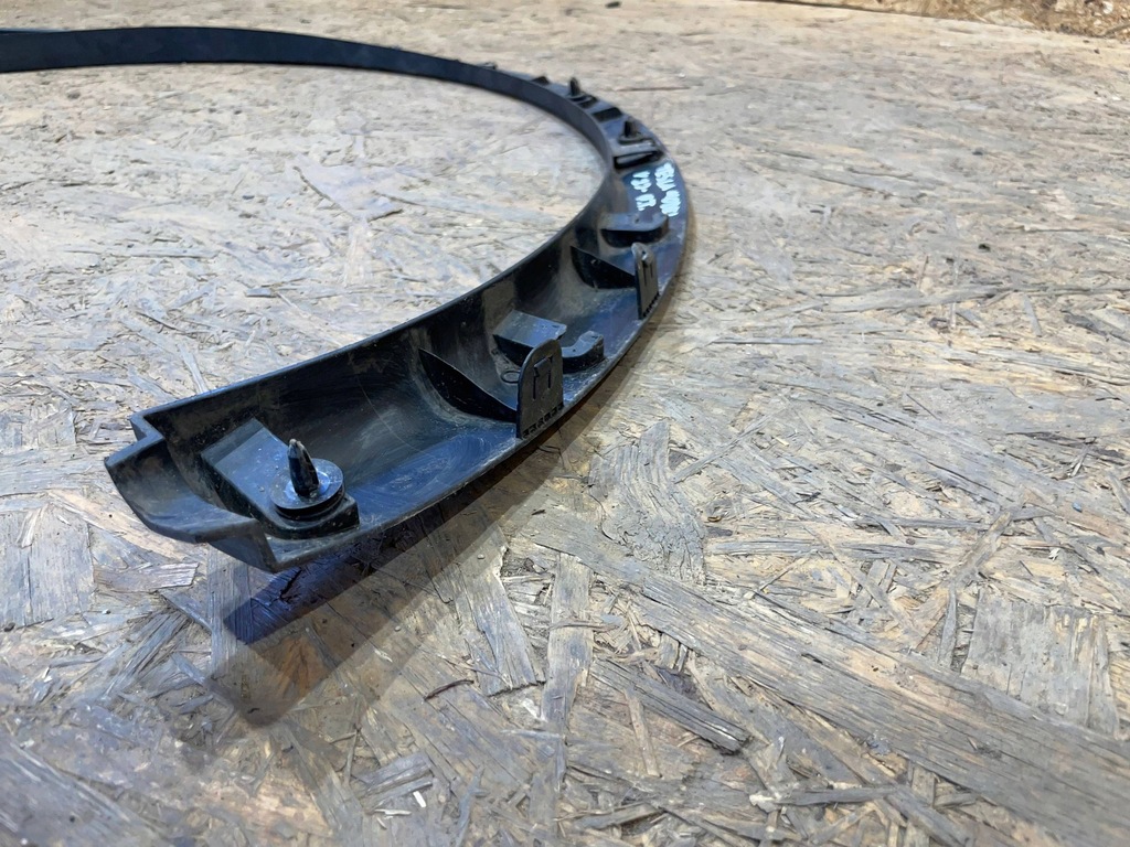 фото №7, Tesla model y 20- молдинг накладка na крыло правый задняя задняя