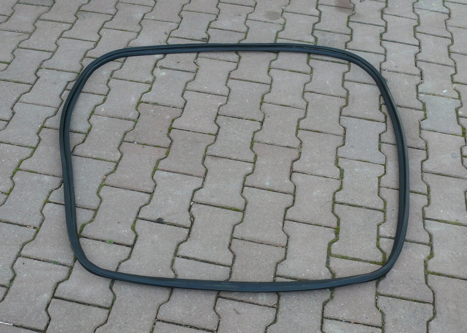 фото №1, Прокладка крышки багажника kia sportage ii 2 04-08r.