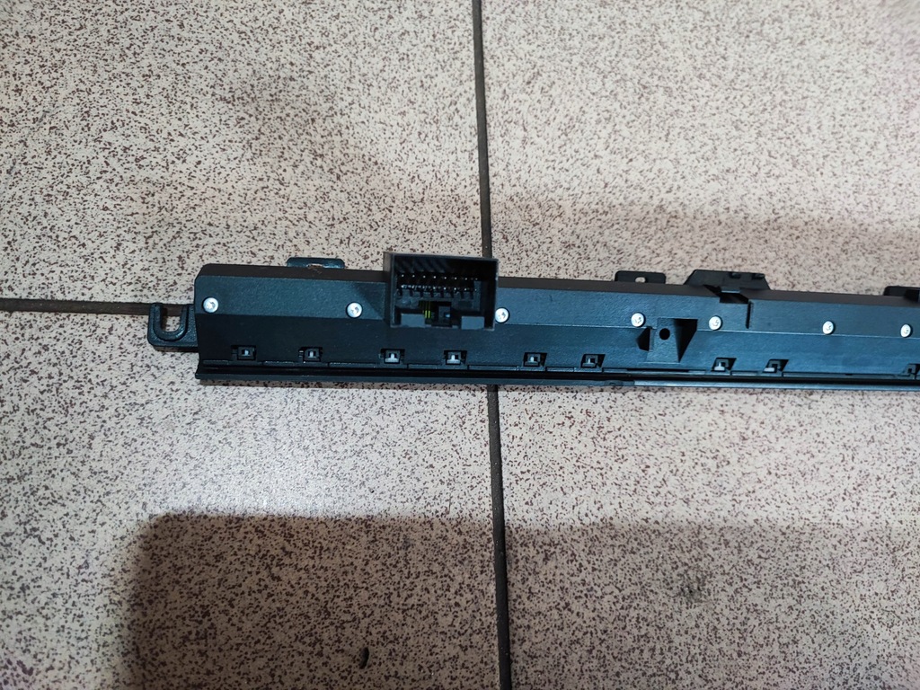 фото №9, Панель молдинг переключателей панели audi a8 d3