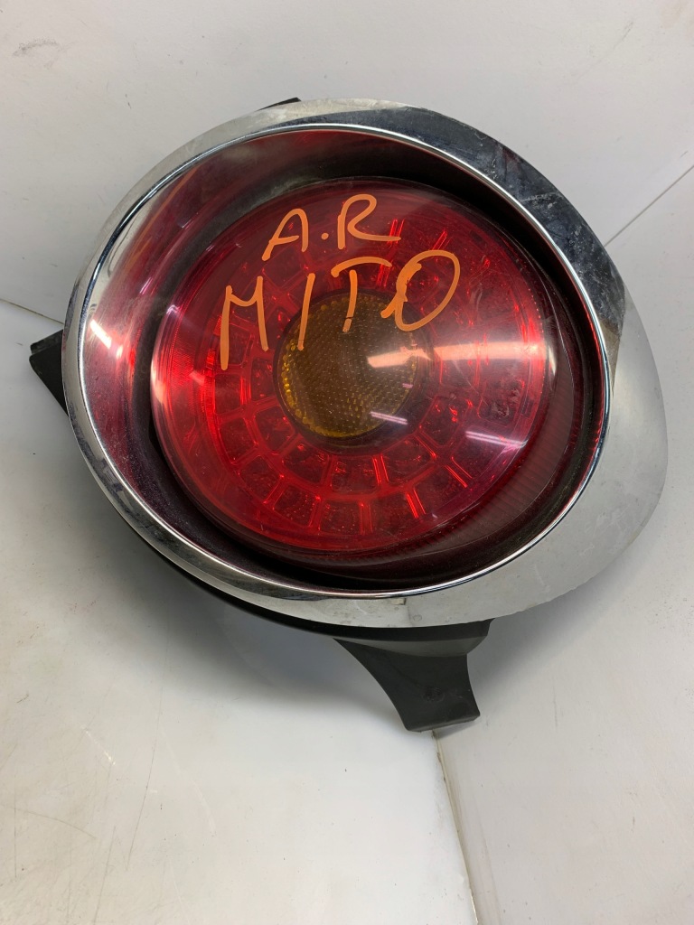 фото №1, Лампа задняя левая 156085856 alfa fca