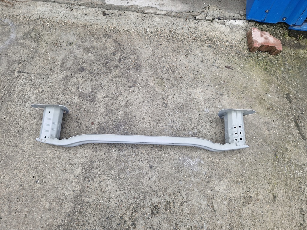фото №8, Corolla e21 hb - балка бампера задня задня