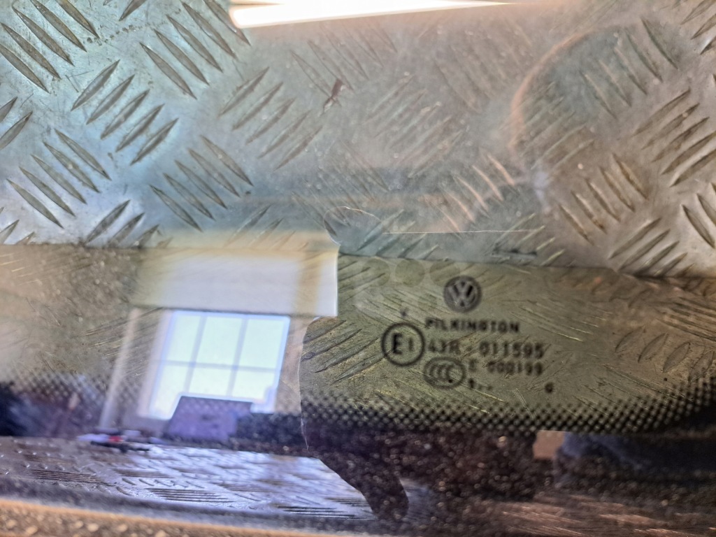 фото №4, Vw touran 3 5ta 2015 r стекло кузовная правая задняя