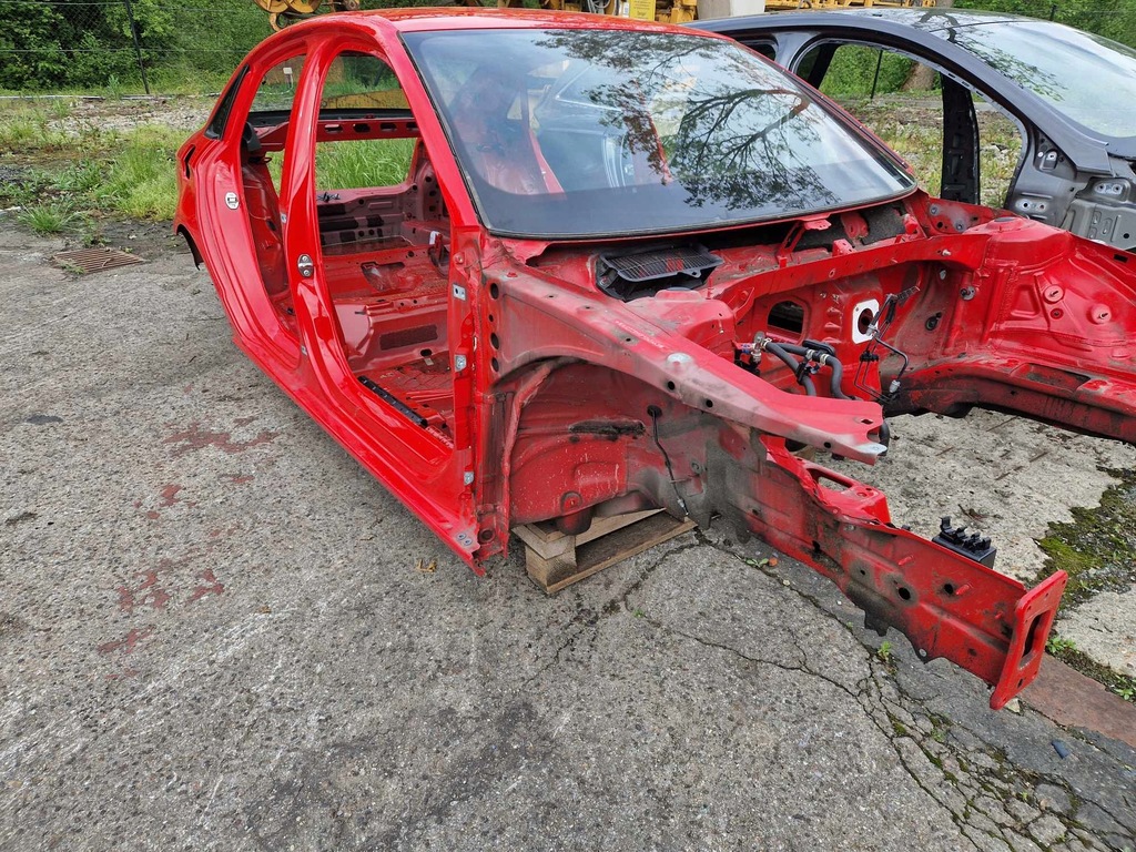 фото №1, Audi a3 8v sedan четверть правая перед лонжерон