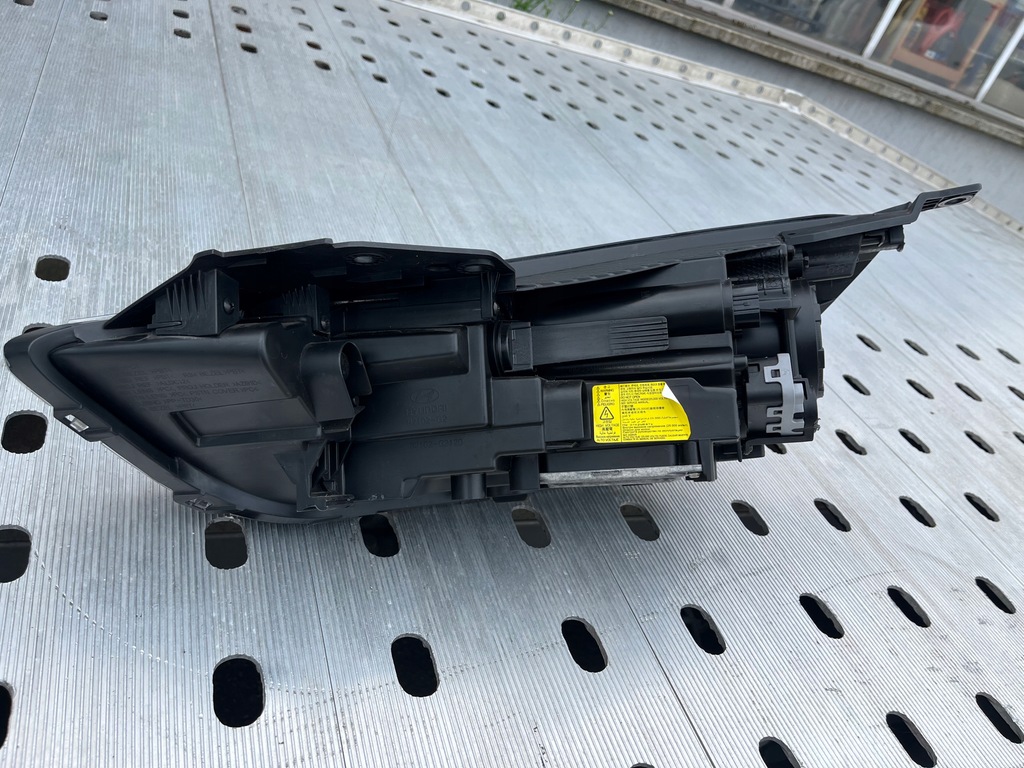 фото №7, Лампа правая передняя hyundai ioniq ксенон led niebieska