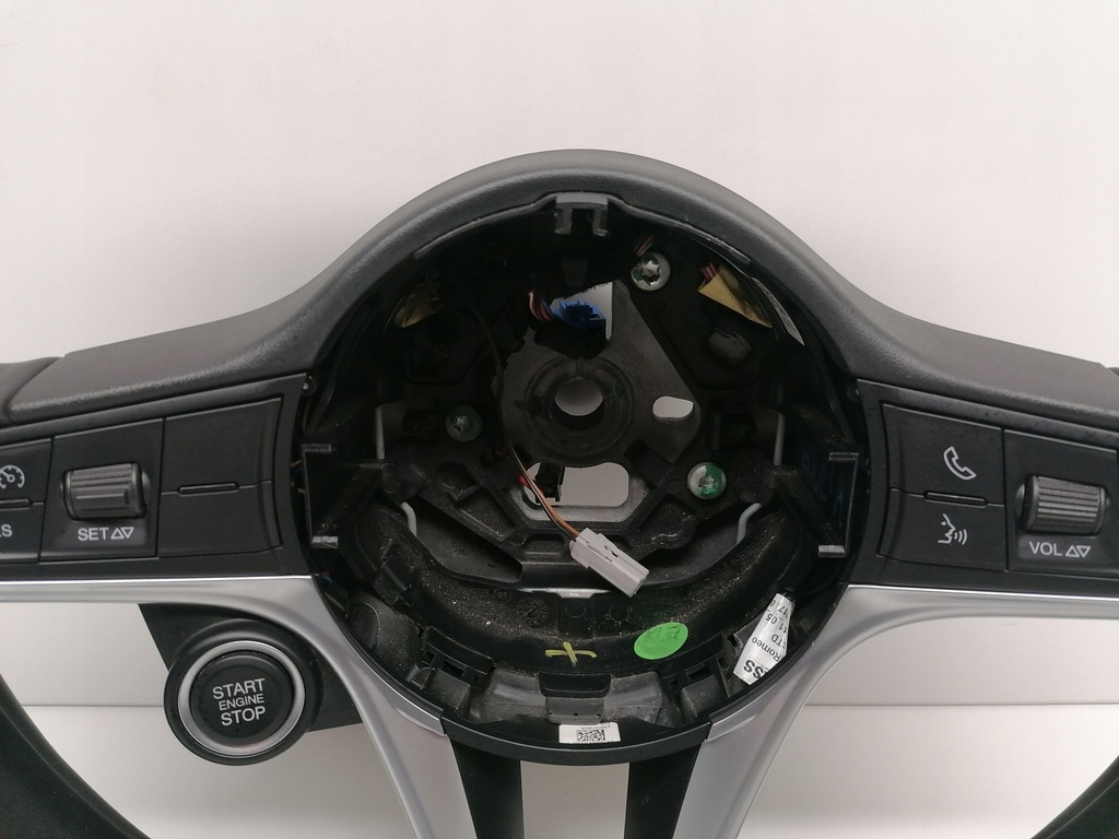 фото №7, Alfa romeo giulia повітропровід шкіра оригінал 2016-