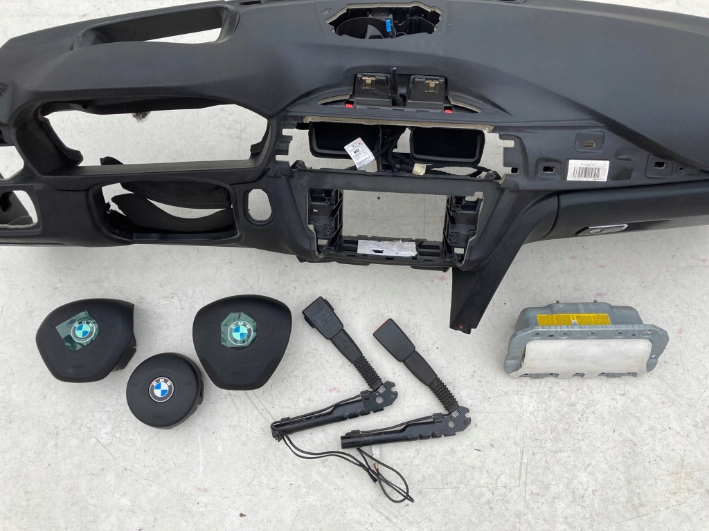 фото №5, Bmw 3 f30 f31 f34 hud приборная панель kokpi консоль подушки безопасности