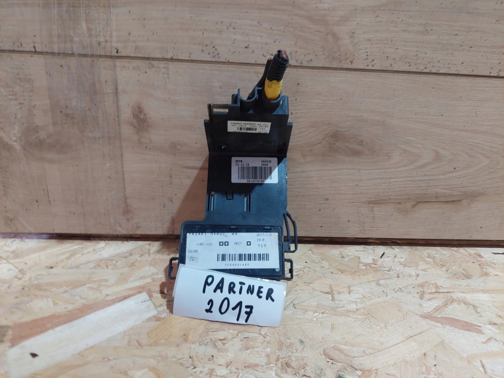 Купить Клемма предохранитель модуль аккумулятор peugeot partner 2017 год 9812078180