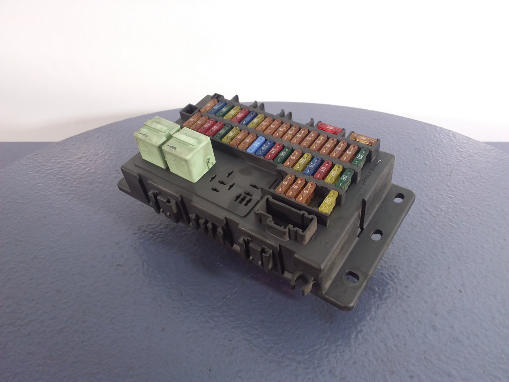 Купить Mini r50 r52 r53 коробка предохранителей 175919070102 518030317