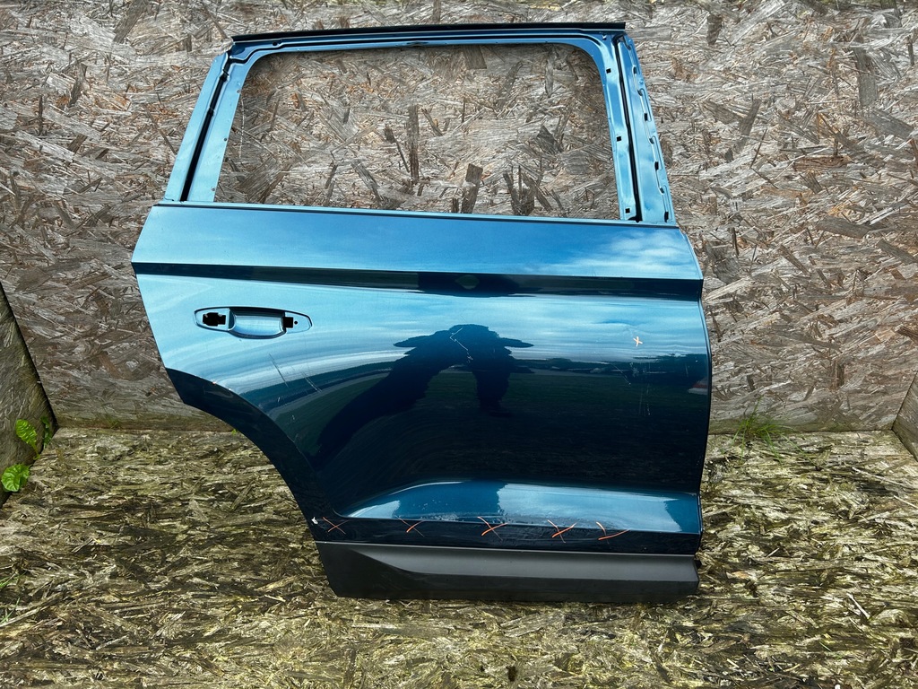 фото №1, Skoda kodiaq дверь правое задняя задние