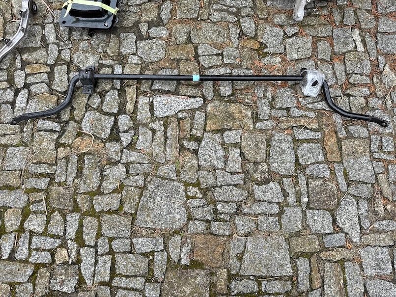 фото №1, Tesla model s lift ms стабилизатор передний оригинал 1020245-00-a