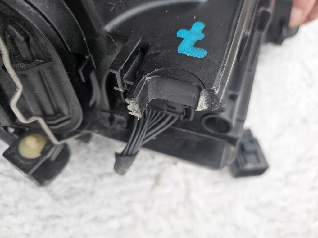 фото №10, Volvo xc60 i 08-13 ксенон лампа права lub ліва комплектна uk