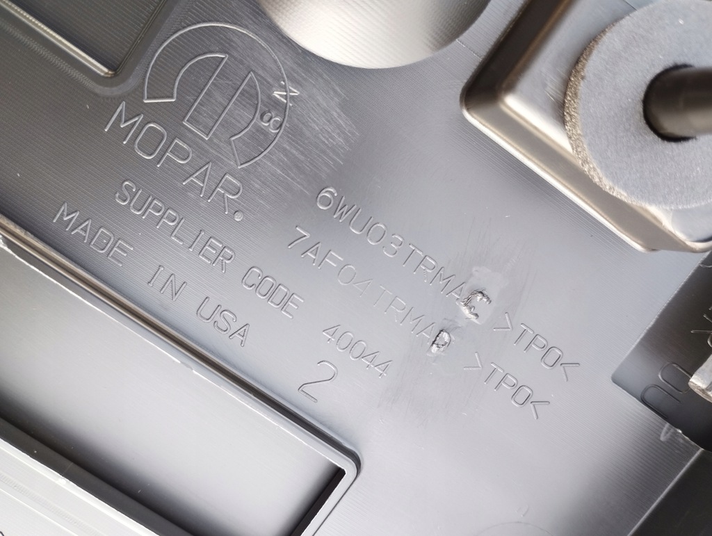 фото №6, Dodge durango спойлер крышка багажника стоп спойлер задняя новый oryg.