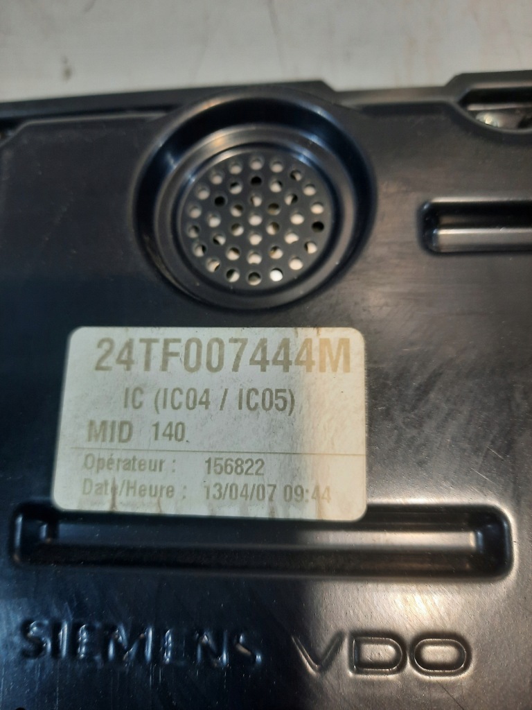 Купить Счетчик приборы renault premium 450 07r оригинальный номер 7420977592-01