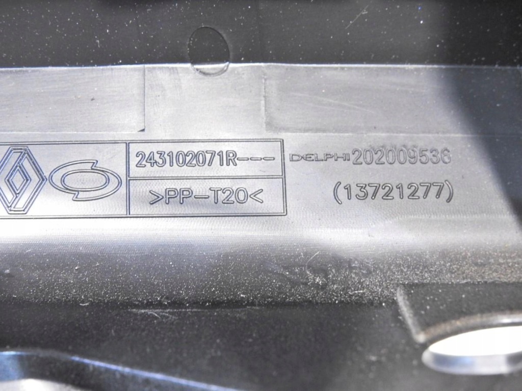 фото №6, Корпус коробка предохранителей renault latitude 2.0 dci 243102071r