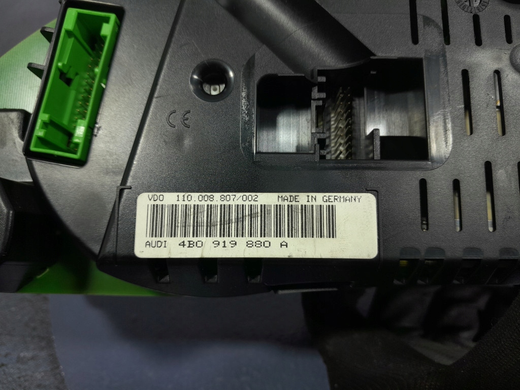 фото №8, Audi a6 c5 2.4b 163 km приборы счетчик 4b0919880a