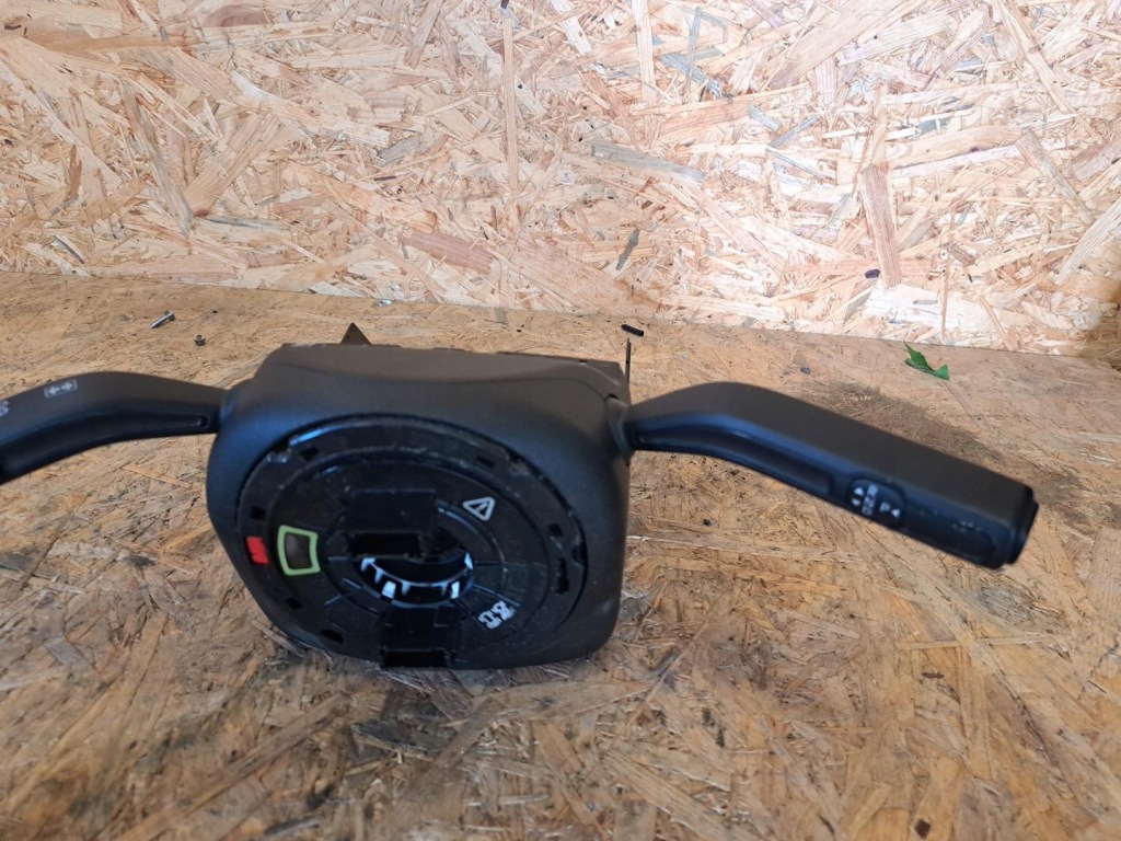 фото №4, Mercedes w247 переключатель комбинированный w118 лента