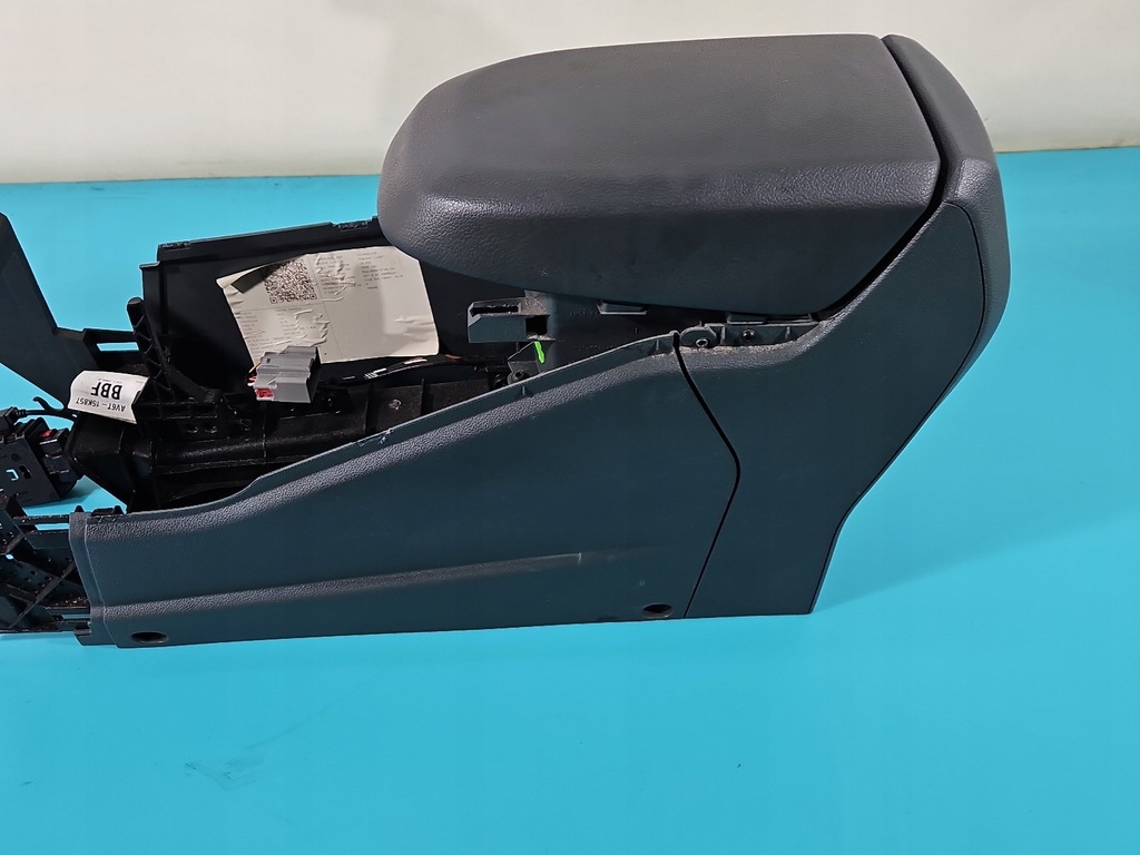 фото №6, Подлокотник туннель ford c-max ii mk2 bd25954 b0397