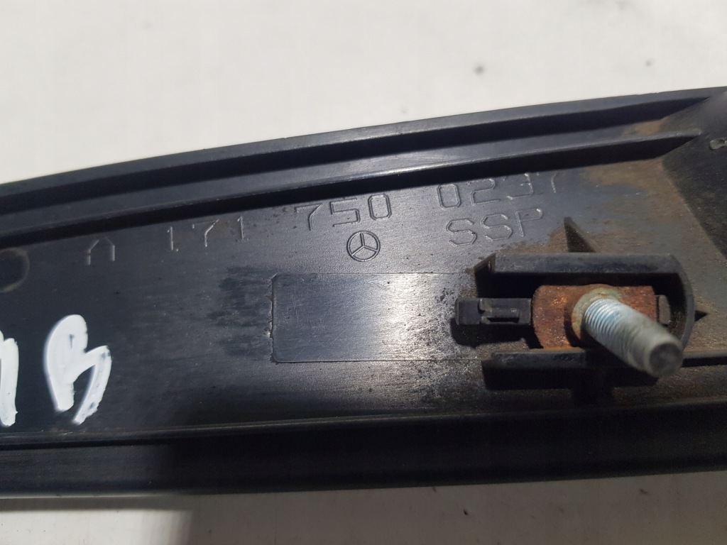 фото №9, Mercedes slk r171 w171 молдинг захист кришки багажника ручка 1717500237