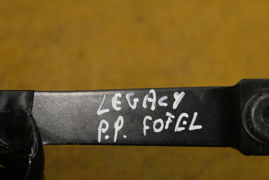 фото №7, Кліпса поперечина сидіння правий перед legacy iv