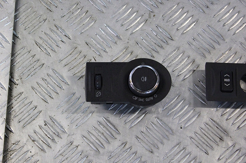 фото №1, Chevrolet camaro 2015 переключатель света противотуманная фара