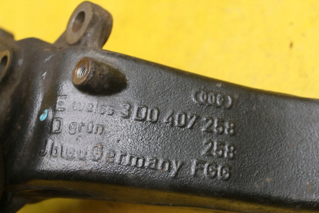 фото №10, Поворотный кулак правый перед vw phaeton 3.2 fsi 3d0407258