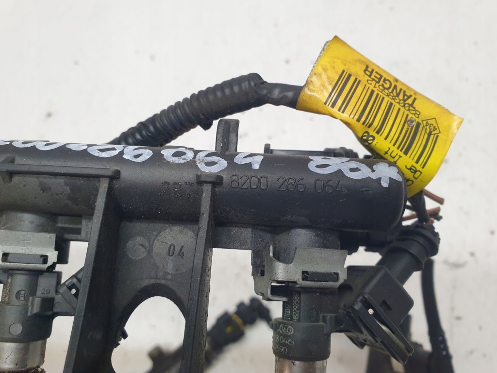 фото №4, Молдинг упорскування renault modus 1.2 бензин 8200286064