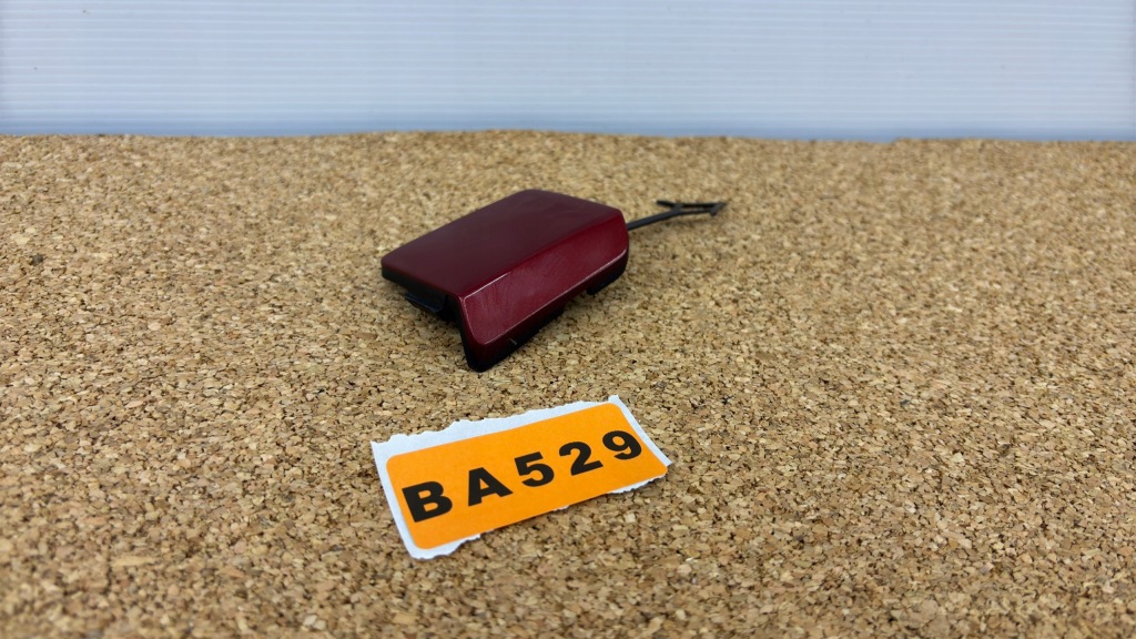 фото №1, Dacia sandero 3 iii заглушка фаркоп бампера перед 511805511r ba529