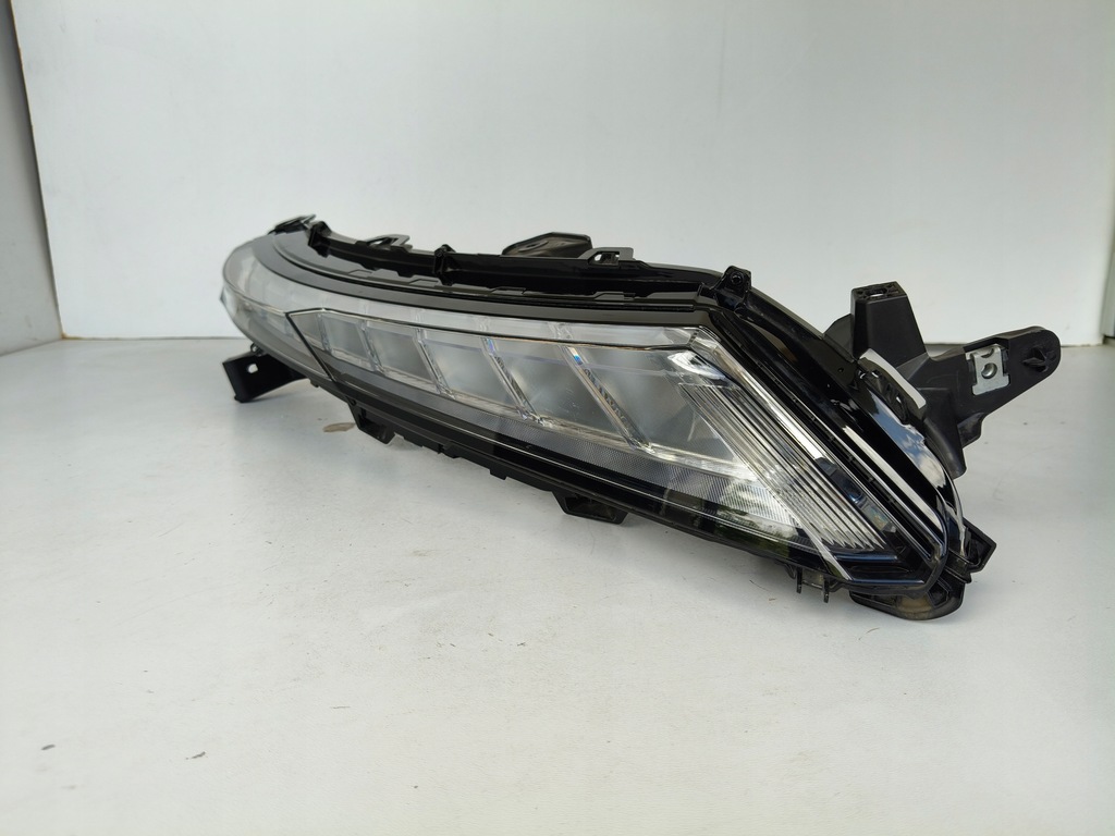 фото №1, Лампа правая верхний led drl mitsubishi eclipse cross lift