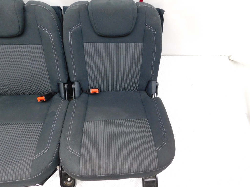 фото №3, Заднее сиденье / сиденья iii rzędu - ford grand c-max ii 10-15